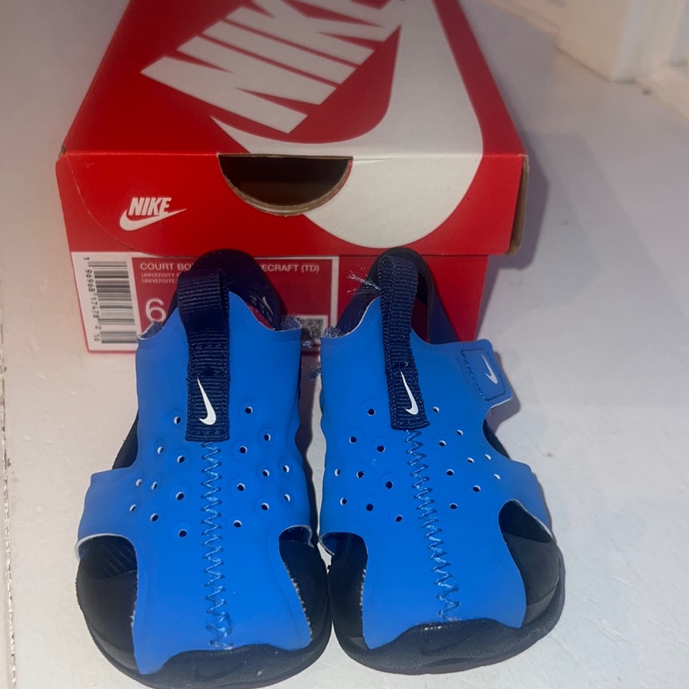 BABY NIKE SANDALS - worn TWICE
